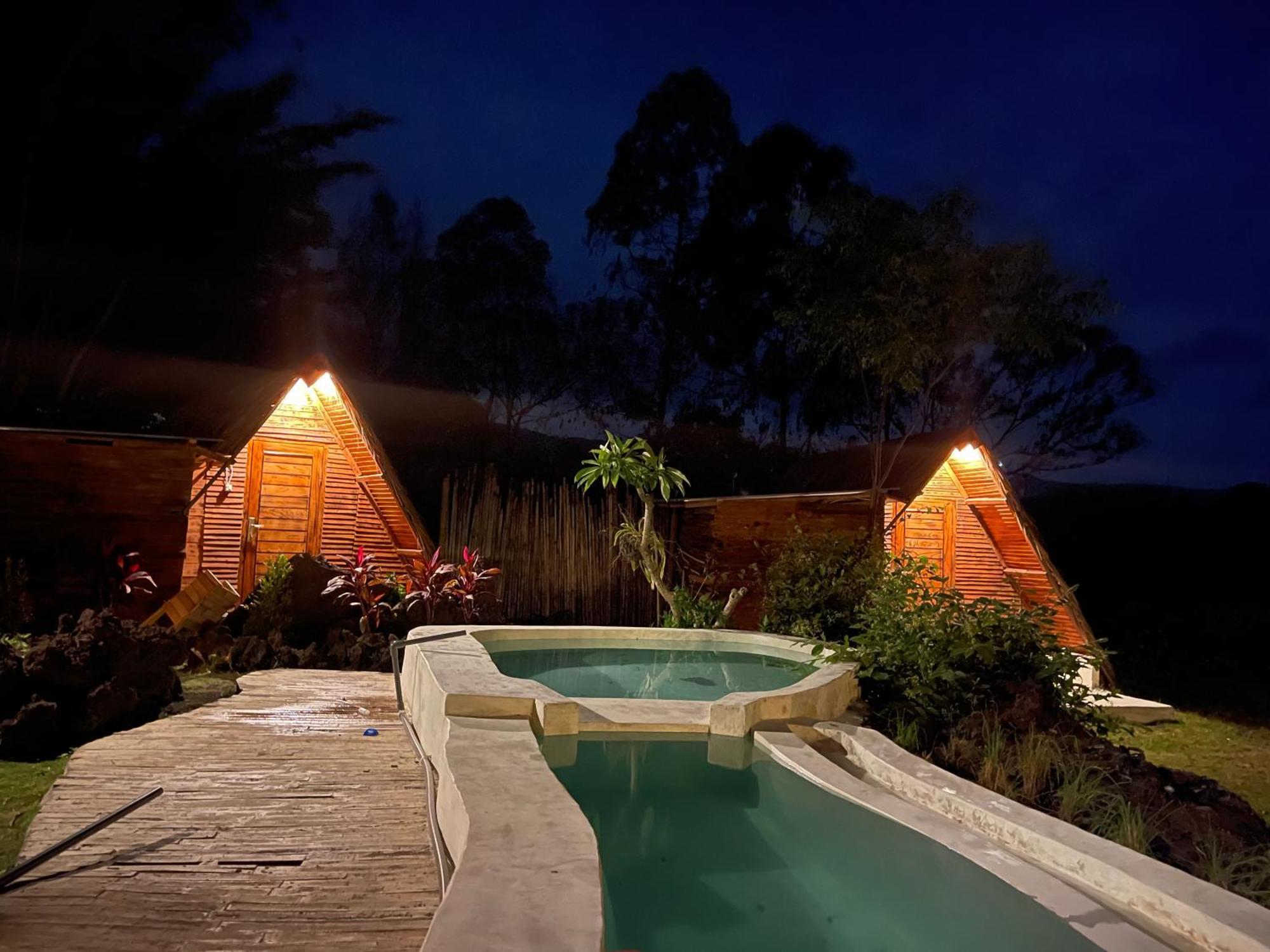 库布盼洛坎 Triangular House And Hot Spring酒店 外观 照片