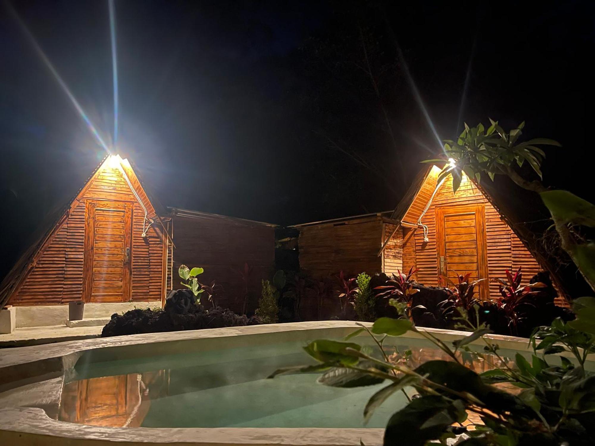 库布盼洛坎 Triangular House And Hot Spring酒店 外观 照片