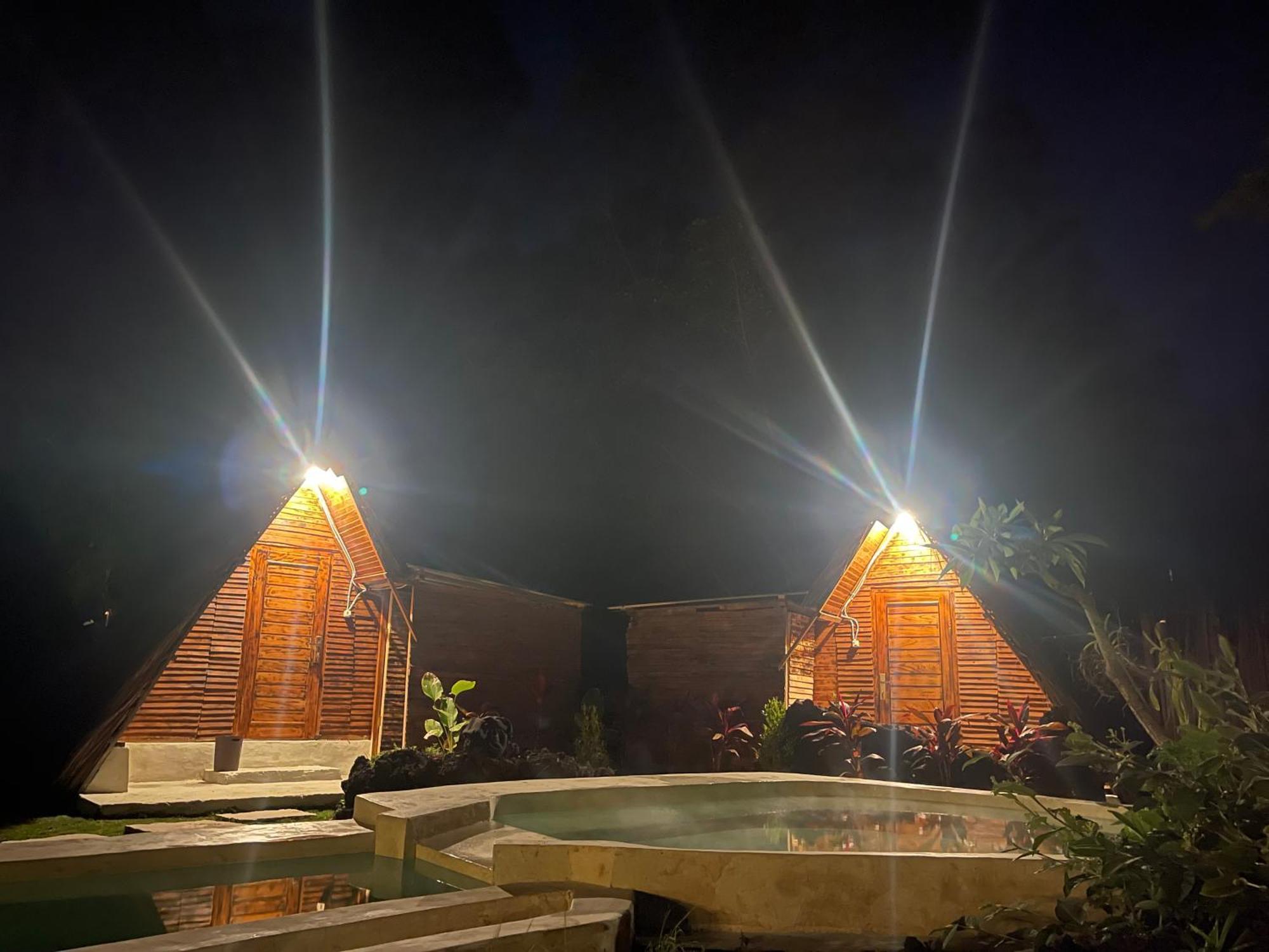 库布盼洛坎 Triangular House And Hot Spring酒店 外观 照片