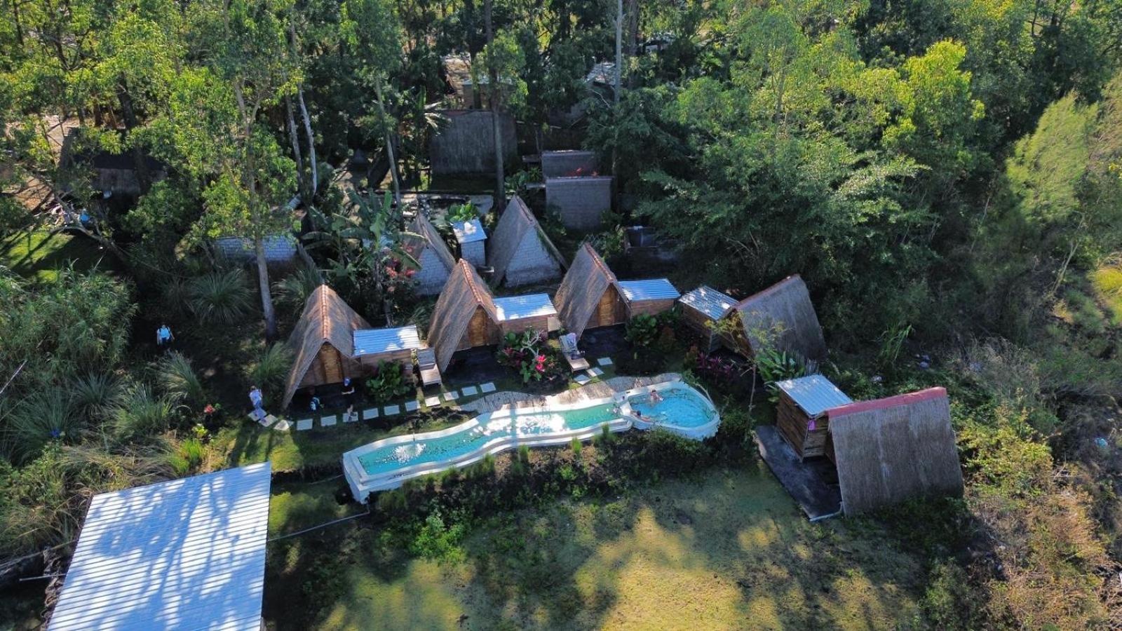 库布盼洛坎 Triangular House And Hot Spring酒店 外观 照片